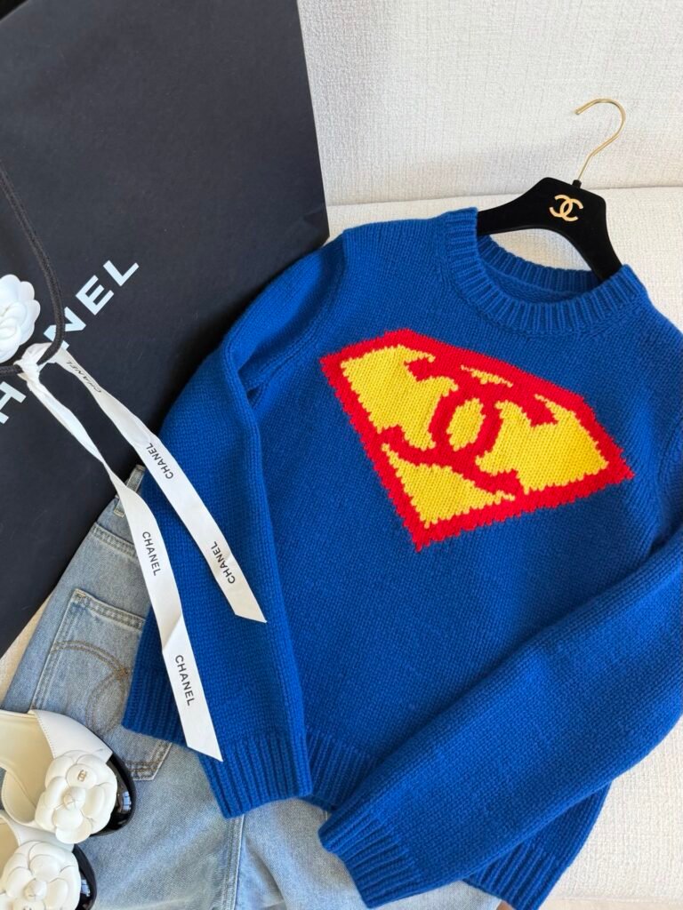 Superman Motif Blue Crewneck Knit Sweater (C Style)