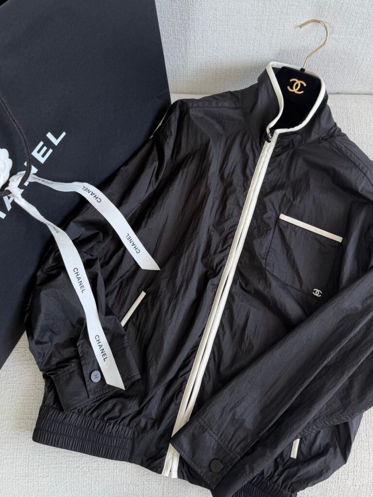Contrast Piping Lightweight Sun Protection Jacket (C Style)
