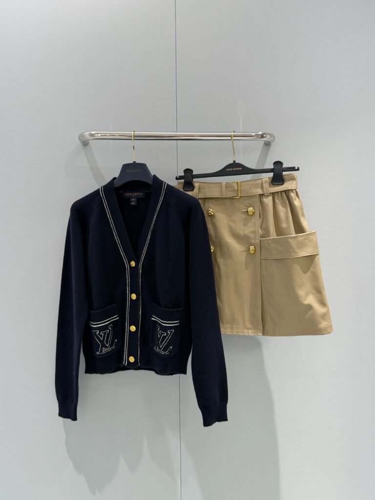 Contrast Piping V-Neck Knit Cardigan (LV Style)