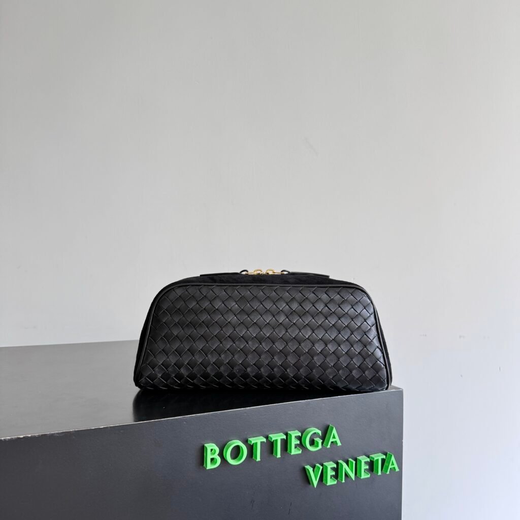 Black Intrecciato Woven Leather Rectangular Vanity Case & Cosmetic Pouch
