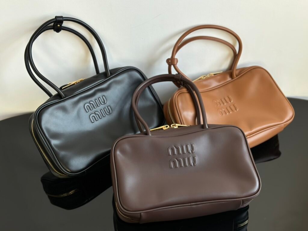 Smooth Leather Top Handle Beau Bowling Bag with Embossed Logo (Miu Miu Style)