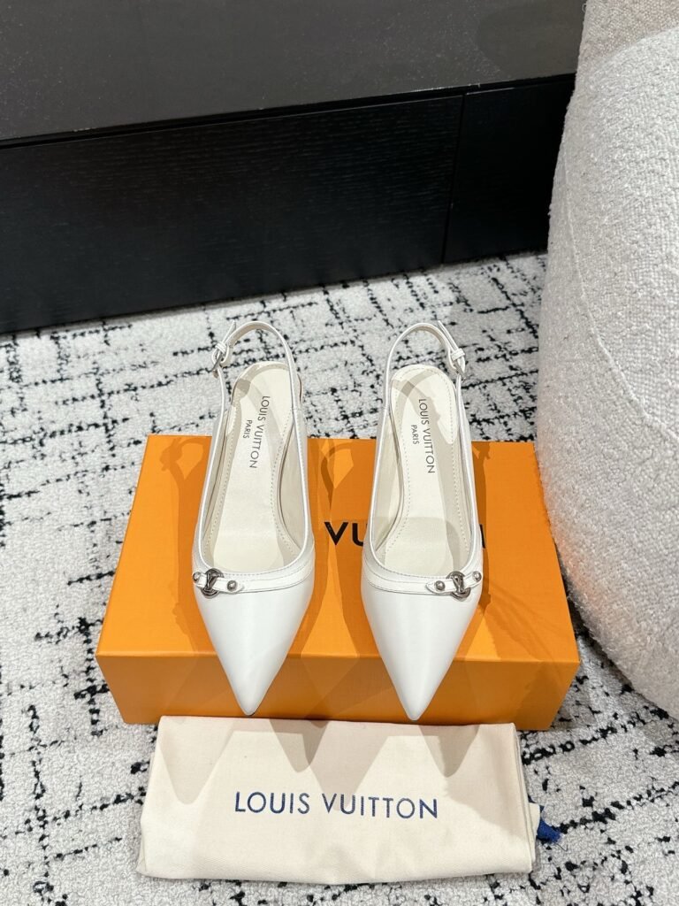 Louis Vuitton White Patent Leather Metal Logo Slingback Pumps