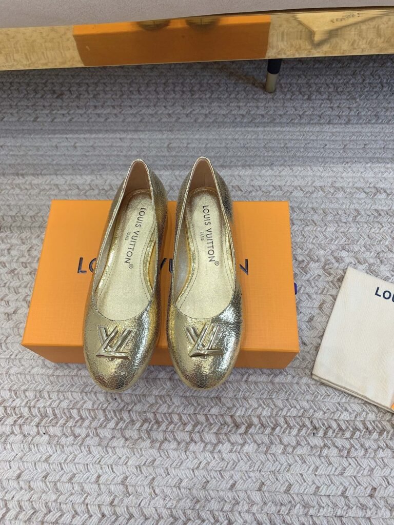 Louis Vuitton Metallic Gold Crinkled Leather LV Hardware Ballerina Flats